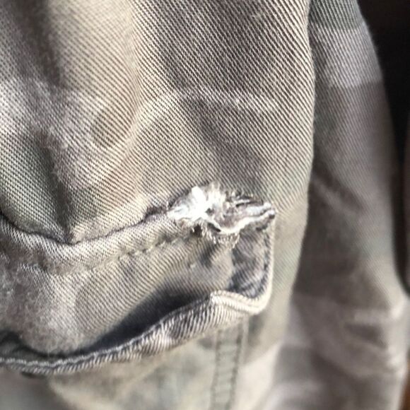 Maurices plus sz 2 camo cargo jacket - Picture 7 of 7